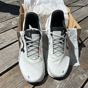 On Cloudmonster 2s - NWT men’s sz 11.5